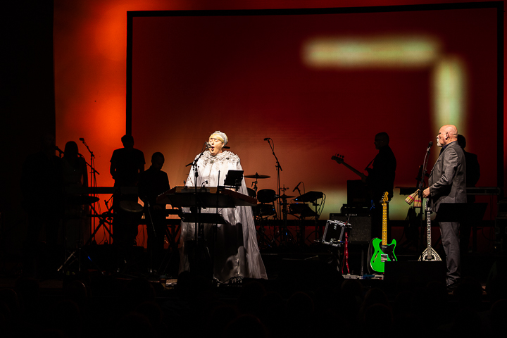 Dead Can Dance @ Cirque Royal, picture 8, photographed by Raf Degeest - FrontView Magazine