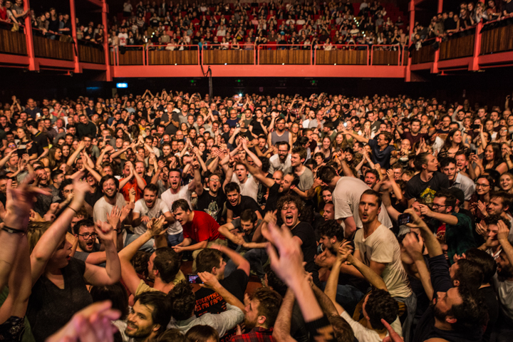 Foals @ Ancienne Belgique, picture 4, photographed by Dieter  Boone - FrontView Magazine