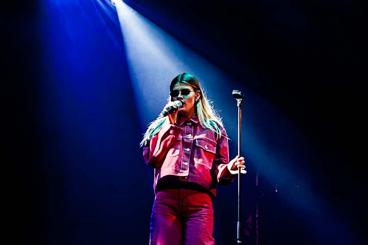 Emma Bale @ arendonk zingt en swingt, picture 2, photographed by Gert Daemen - FrontView Magazine