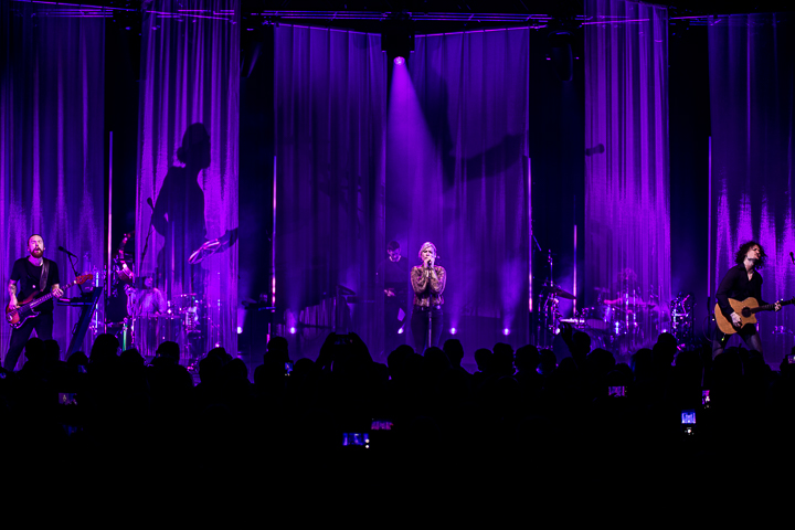 Dido @ Cirque Royal, picture 14, photographed by Raf Degeest - FrontView Magazine