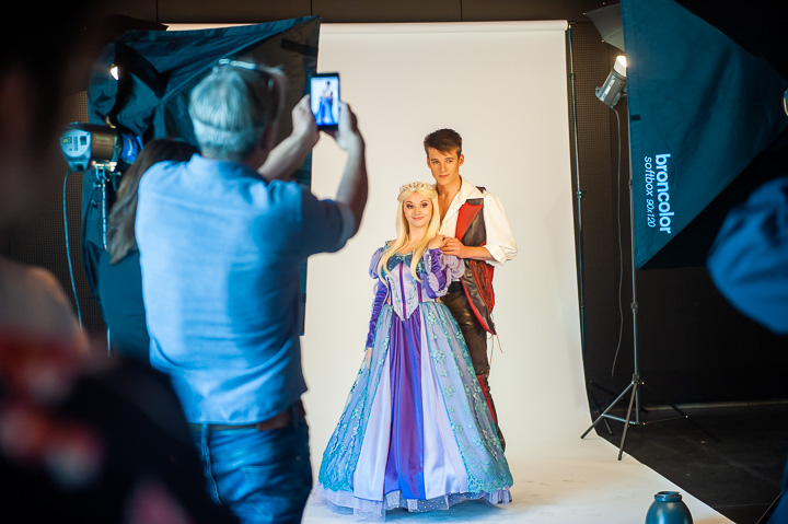 Fotoshoot cast de Prinses en de Toverspiegel @ Zuiderkroon, picture 1, photographed by Goele Bormans - FrontView Magazine