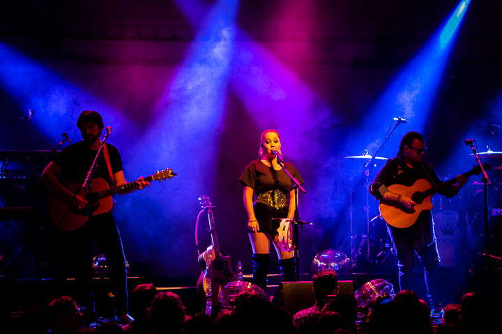 Maren Morris Paradiso Amsterdam, foto 6, foto's door Kris Saelen - FrontView Magazine