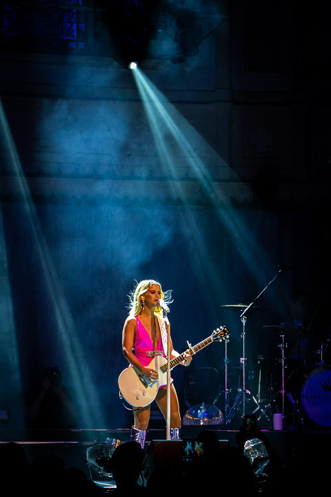 Maren Morris Paradiso Amsterdam, foto 13, foto's door Kris Saelen - FrontView Magazine