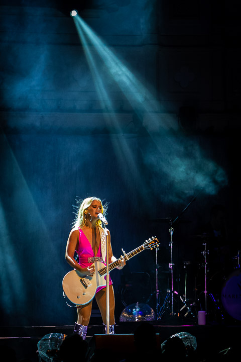 Maren Morris Paradiso Amsterdam, foto 15, foto's door Kris Saelen - FrontView Magazine
