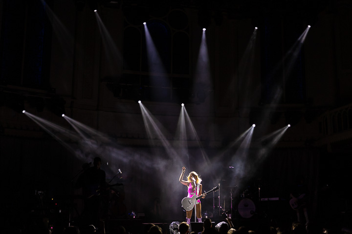 Maren Morris Paradiso Amsterdam, foto 31, foto's door Kris Saelen - FrontView Magazine