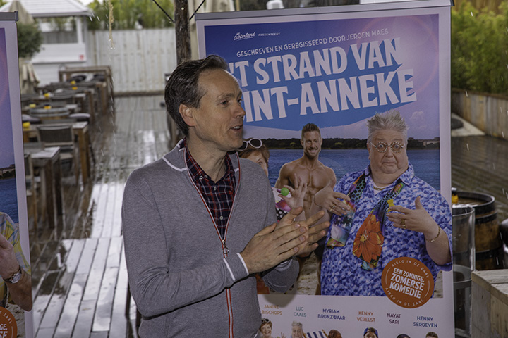 Castvoorstelling T'strand van Sint-Anneke @ Club Cabane, foto 9, foto's door dirk janssens - FrontView Magazine