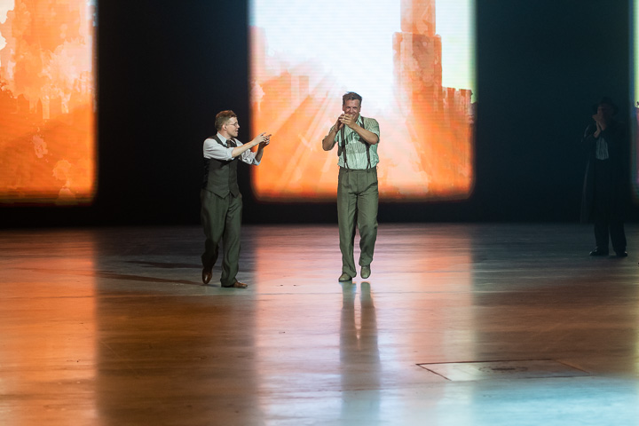 Gouden plaat voor componisten 40-45 @ Studio 100 Pop-Up Theater, picture 14, photographed by Goele Bormans - FrontView Magazine