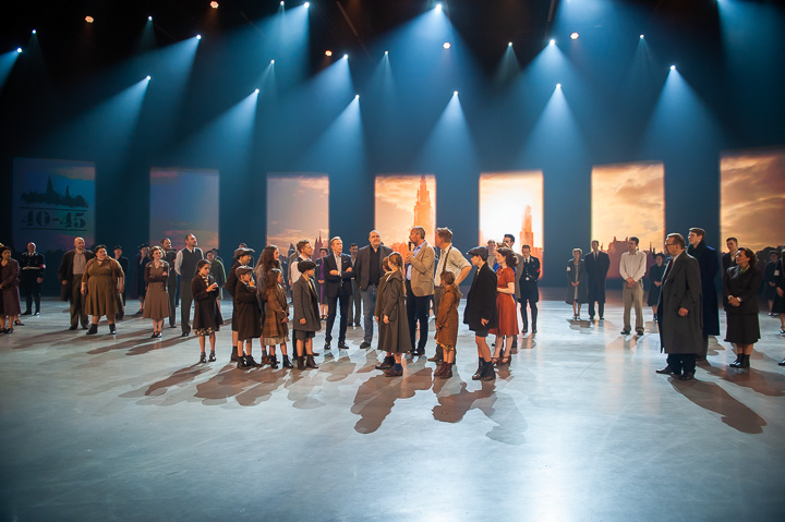 Gouden plaat voor componisten 40-45 @ Studio 100 Pop-Up Theater, picture 44, photographed by Goele Bormans - FrontView Magazine