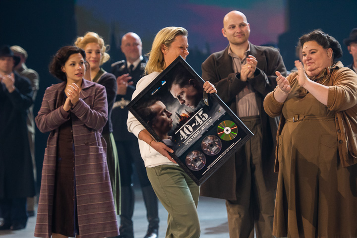 Gouden plaat voor componisten 40-45 @ Studio 100 Pop-Up Theater, picture 46, photographed by Goele Bormans - FrontView Magazine