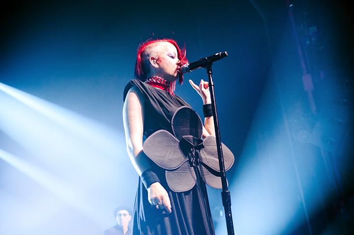 Garbage @ Ancienne Belgique, picture 1, photographed by Magali Decamps - FrontView Magazine