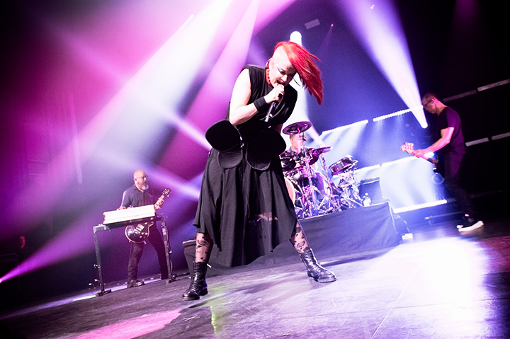 Garbage @ Ancienne Belgique, picture 2, photographed by Magali Decamps - FrontView Magazine