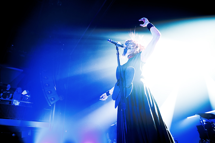 Garbage @ Ancienne Belgique, picture 10, photographed by Magali Decamps - FrontView Magazine