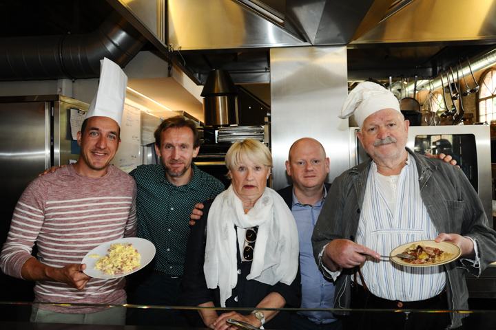 Persvoorstelling Chez Nonkel Jef @ Ga Nord, picture 18, photographed by Peter Minnebo - FrontView Magazine