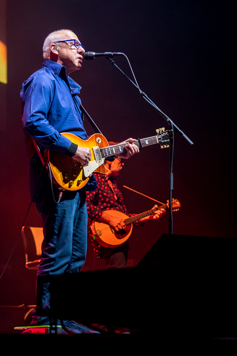 Mark Knopfler @ Sportpaleis, picture 3, photographed by Erwin Evrard - FrontView Magazine