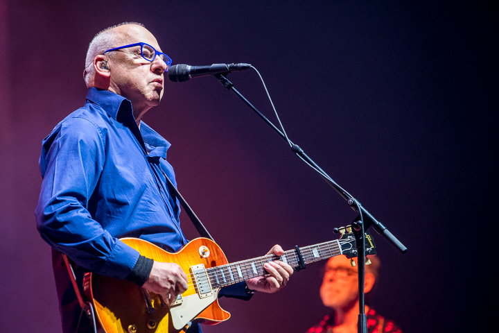 Mark Knopfler @ Sportpaleis, picture 4, photographed by Erwin Evrard - FrontView Magazine