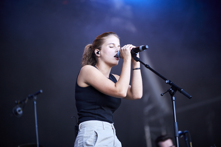 Ine @ Genk On Stage 2019, picture 2, photographed by FrontView Magazine