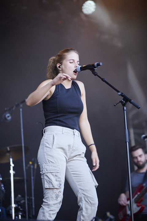 Ine @ Genk On Stage 2019, picture 7, photographed by FrontView Magazine