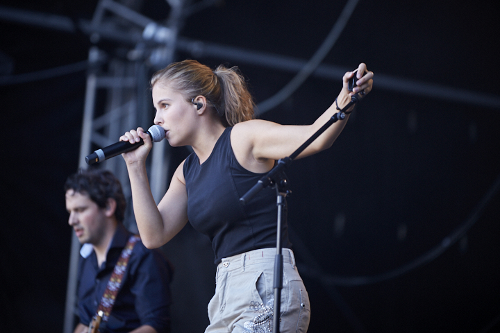 Ine @ Genk On Stage 2019, picture 10, photographed by FrontView Magazine