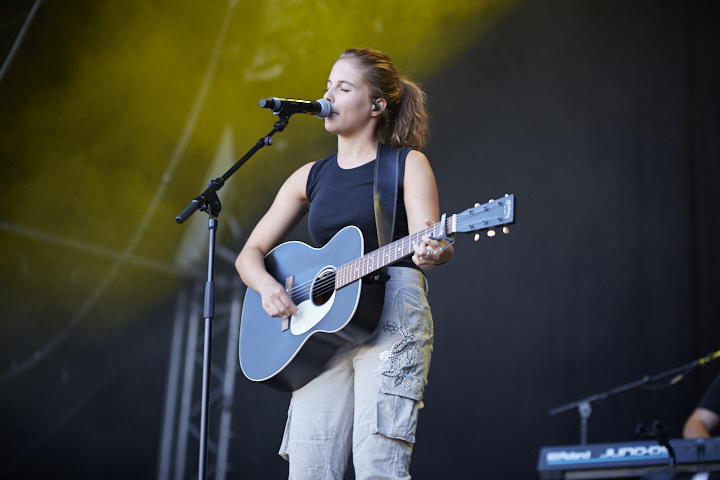 Ine @ Genk On Stage 2019, picture 14, photographed by FrontView Magazine