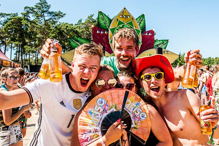Sunrise (Zaterdag) @ Lilse Bergen, foto 72, foto's door Gert Daemen - FrontView Magazine