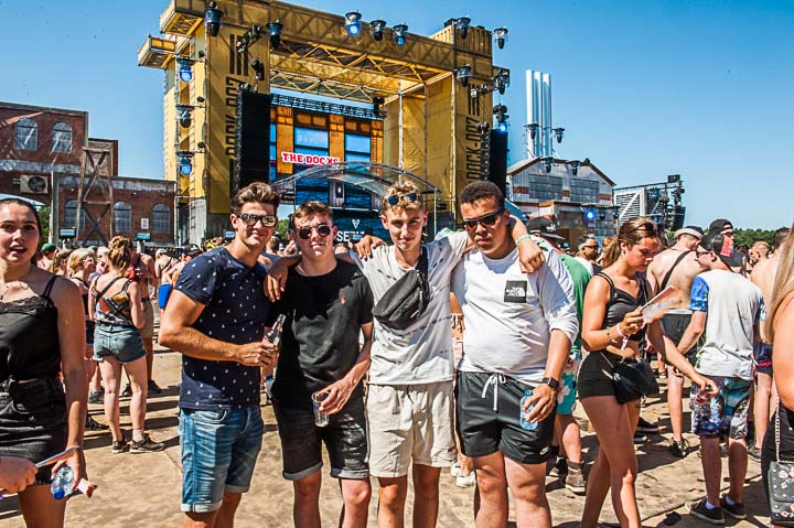 Sunrise (Zaterdag) @ Lilse Bergen, foto 86, foto's door Gert Daemen - FrontView Magazine