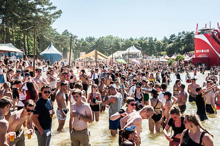 Sunrise (Zaterdag) @ Lilse Bergen, foto 92, foto's door Gert Daemen - FrontView Magazine