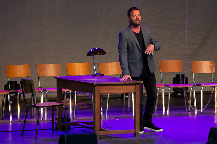 Adriaan van den hoof @ OLT Rivierenhof, picture 4, photographed by Marc Verdonck - FrontView Magazine