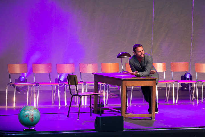 Adriaan van den hoof @ OLT Rivierenhof, picture 7, photographed by Marc Verdonck - FrontView Magazine