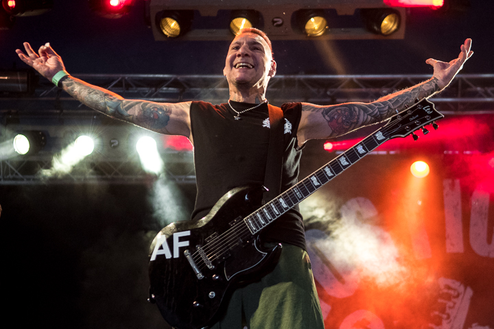 Agnostic Front @ Jera On Air, foto 4, foto's door Erwin Evrard - FrontView Magazine