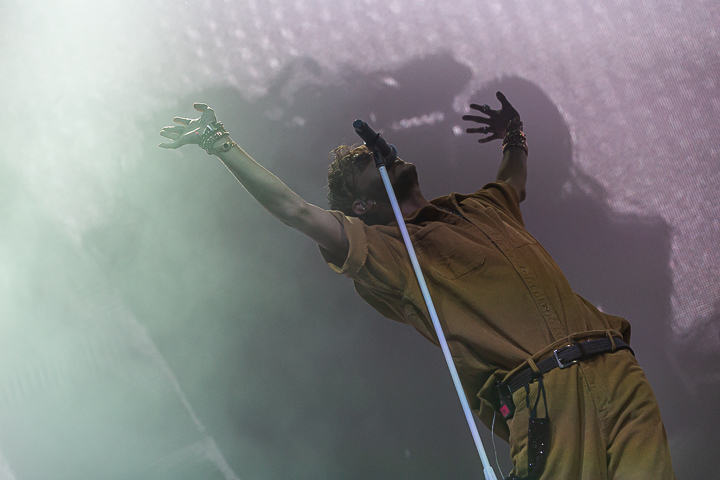 Oscar and The Wolf @ Cactus Festival, picture 5, photographed by Chris Lippens - FrontView Magazine
