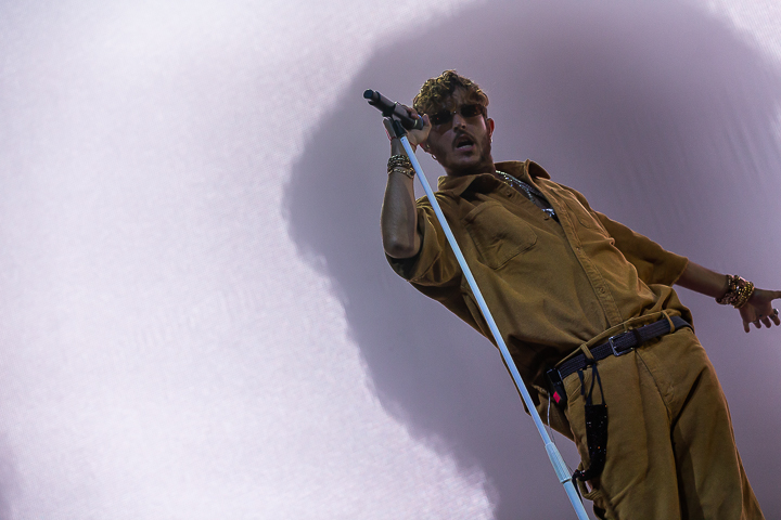 Oscar and The Wolf @ Cactus Festival, picture 7, photographed by Chris Lippens - FrontView Magazine