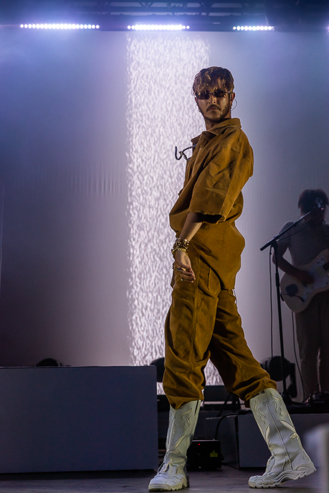 Oscar and The Wolf @ Cactus Festival, picture 10, photographed by Chris Lippens - FrontView Magazine