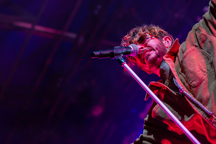 Oscar and The Wolf @ Cactus Festival, picture 21, photographed by Chris Lippens - FrontView Magazine