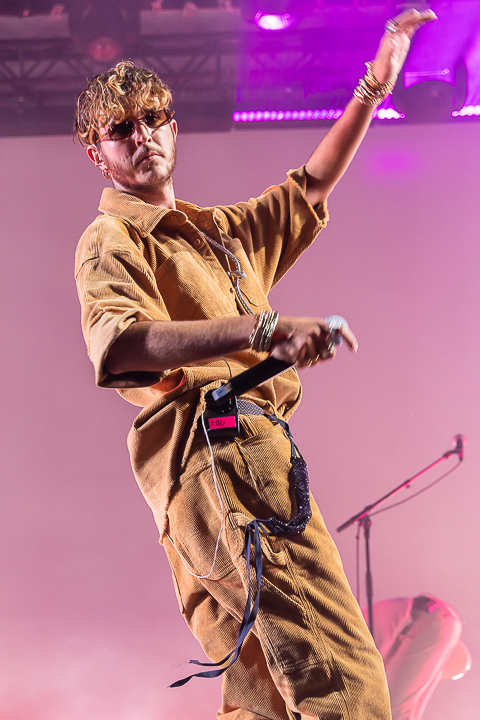 Oscar and The Wolf @ Cactus Festival, picture 23, photographed by Chris Lippens - FrontView Magazine