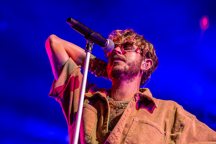 Oscar and The Wolf @ Cactus Festival, picture 24, photographed by Chris Lippens - FrontView Magazine
