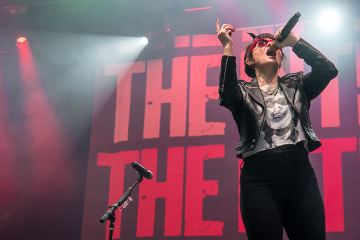 The Interrupters @ Jera On Air, foto 14, foto's door Erwin Evrard - FrontView Magazine