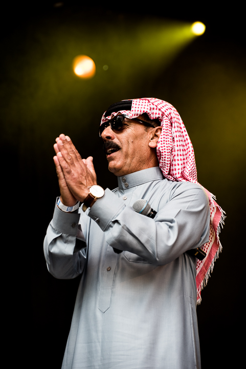Omar Souleyman @ cactusfestival, foto 12, foto's door Diëgo De Buck - FrontView Magazine