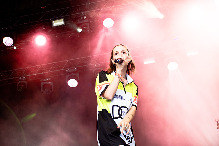 Ana Diaz @ Dour Festival 2019, picture 2, photographed by Magali Decamps - FrontView Magazine