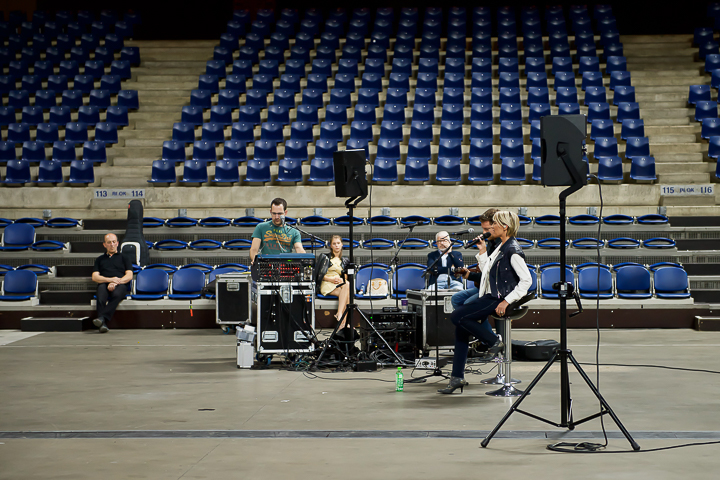 Dana Winner op "Het dak van de wereld Lotto Arena" @ Antwerpen, picture 4, photographed by Bart Baevegems - FrontView Magazine