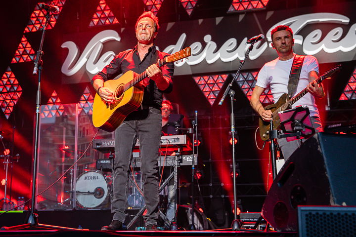 Vlaanderen Boven Band @ Vlaanderen Feest - Antwerpen, foto 28, foto's door Dimitri Vanlommel - FrontView Magazine