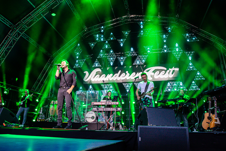 Vlaanderen Boven Band @ Vlaanderen Feest - Antwerpen, foto 29, foto's door Dimitri Vanlommel - FrontView Magazine