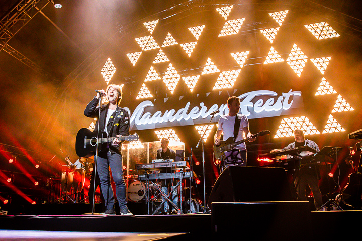 Vlaanderen Boven Band @ Vlaanderen Feest - Antwerpen, foto 41, foto's door Dimitri Vanlommel - FrontView Magazine