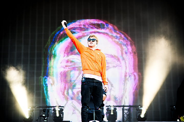 Vald @ Dour Festival 2019, picture 6, photographed by Magali Decamps - FrontView Magazine