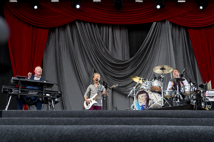 Joe Jackson @ Bospop, foto 1, foto's door Erwin Evrard - FrontView Magazine