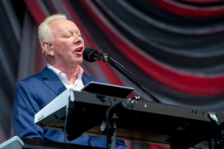 Joe Jackson @ Bospop, foto 5, foto's door Erwin Evrard - FrontView Magazine