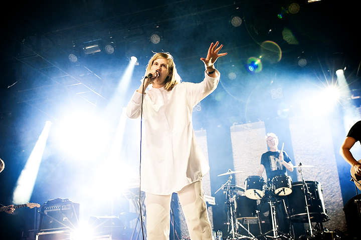 Whispering Sons @ Dour Festival 2019, picture 5, photographed by Magali Decamps - FrontView Magazine