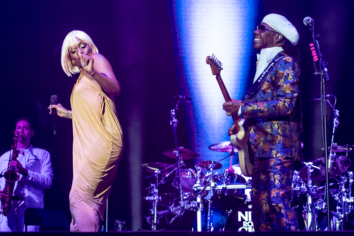 Nile Rodgers & Chic @ Bospop, foto 9, foto's door Erwin Evrard - FrontView Magazine