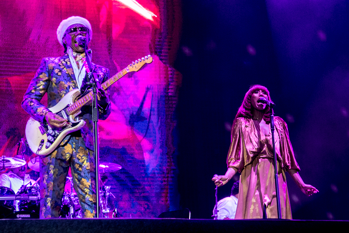 Nile Rodgers & Chic @ Bospop, foto 12, foto's door Erwin Evrard - FrontView Magazine