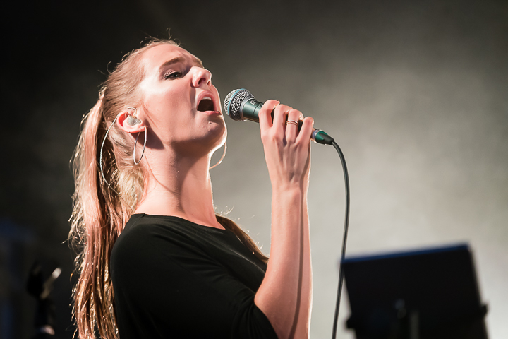 Coco Jr. & The All Stars @ Engie Parkies Sint-Niklaas, picture 27, photographed by Danny Wagemans - FrontView Magazine