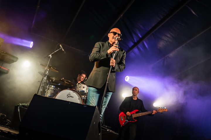 Coco Jr. & The All Stars @ Engie Parkies Sint-Niklaas, picture 29, photographed by Danny Wagemans - FrontView Magazine